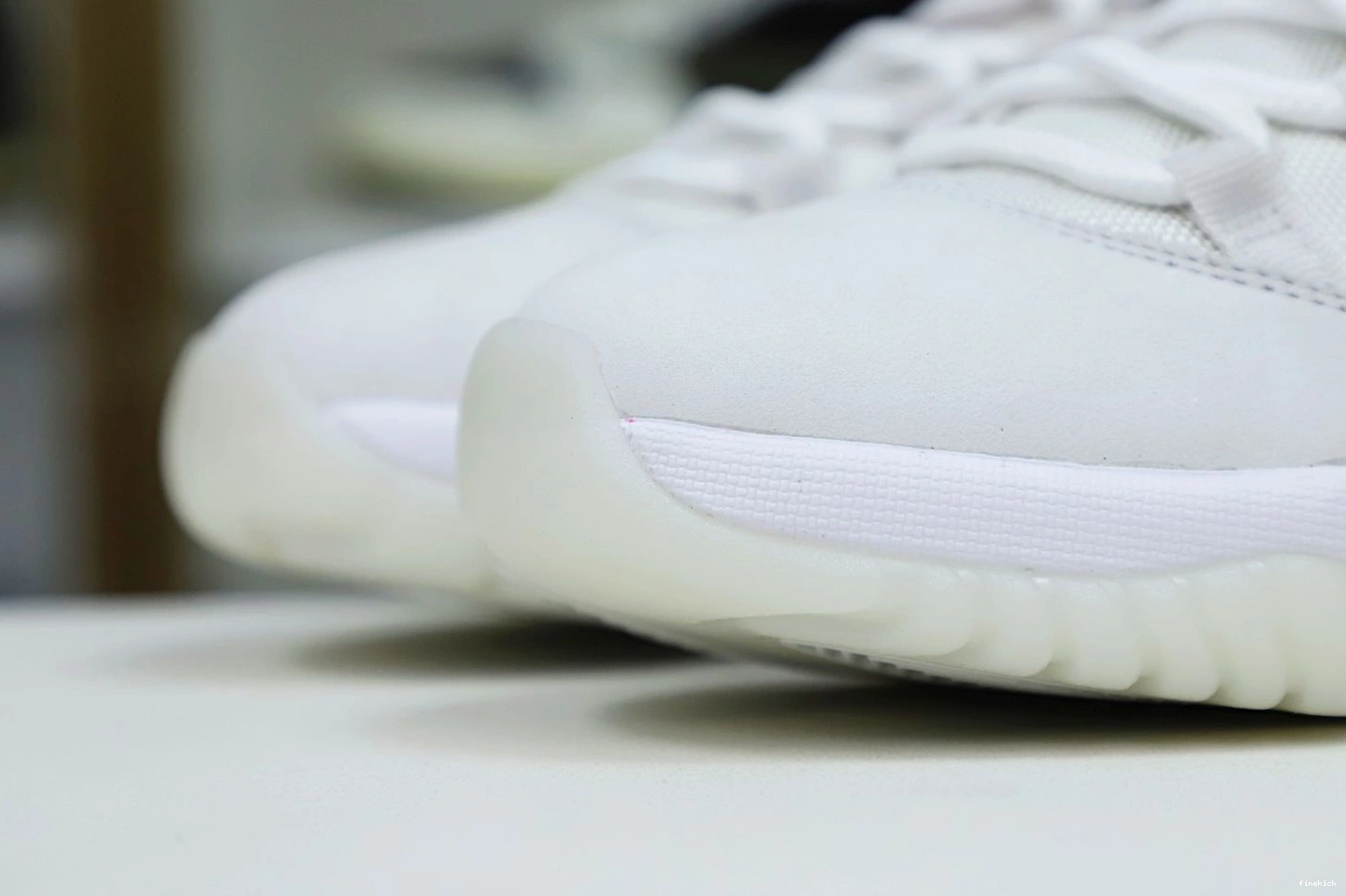 XI AIR JORDAN RETRO PLATINUM 11 TINT 0807